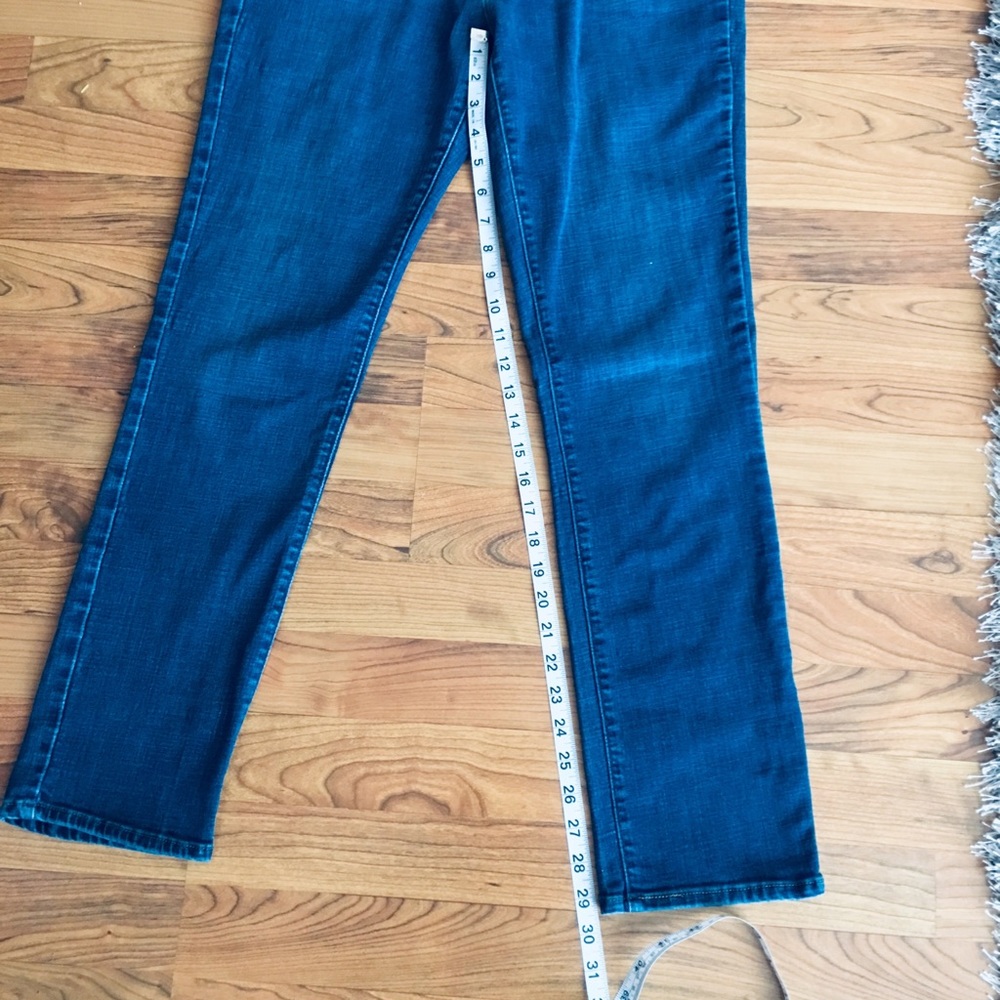 ⭐️HOST⭐️PICK ⭐️💥Levi’s denim jeans 💥 - Picture 7 of 7